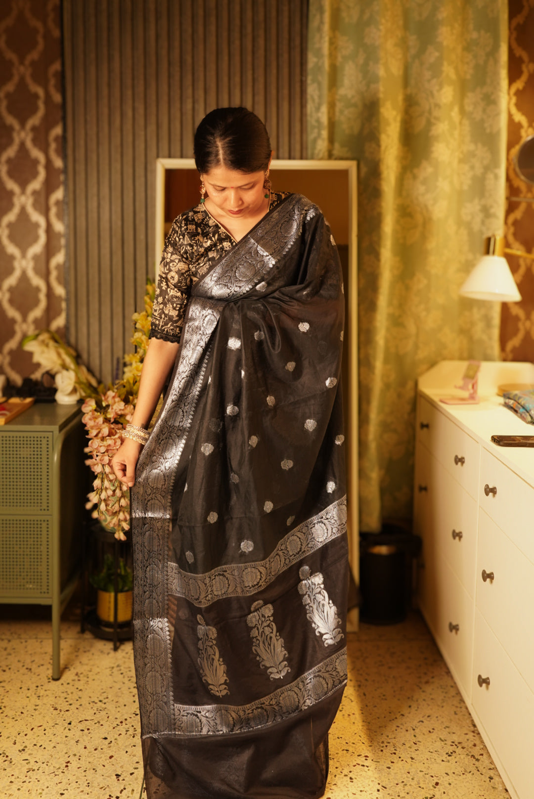 Aarohi (Saree)