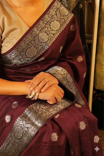 Rangrekha (Saree)