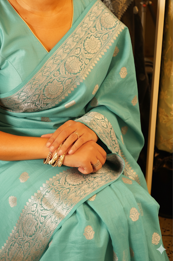 Divyaanjali (Saree)