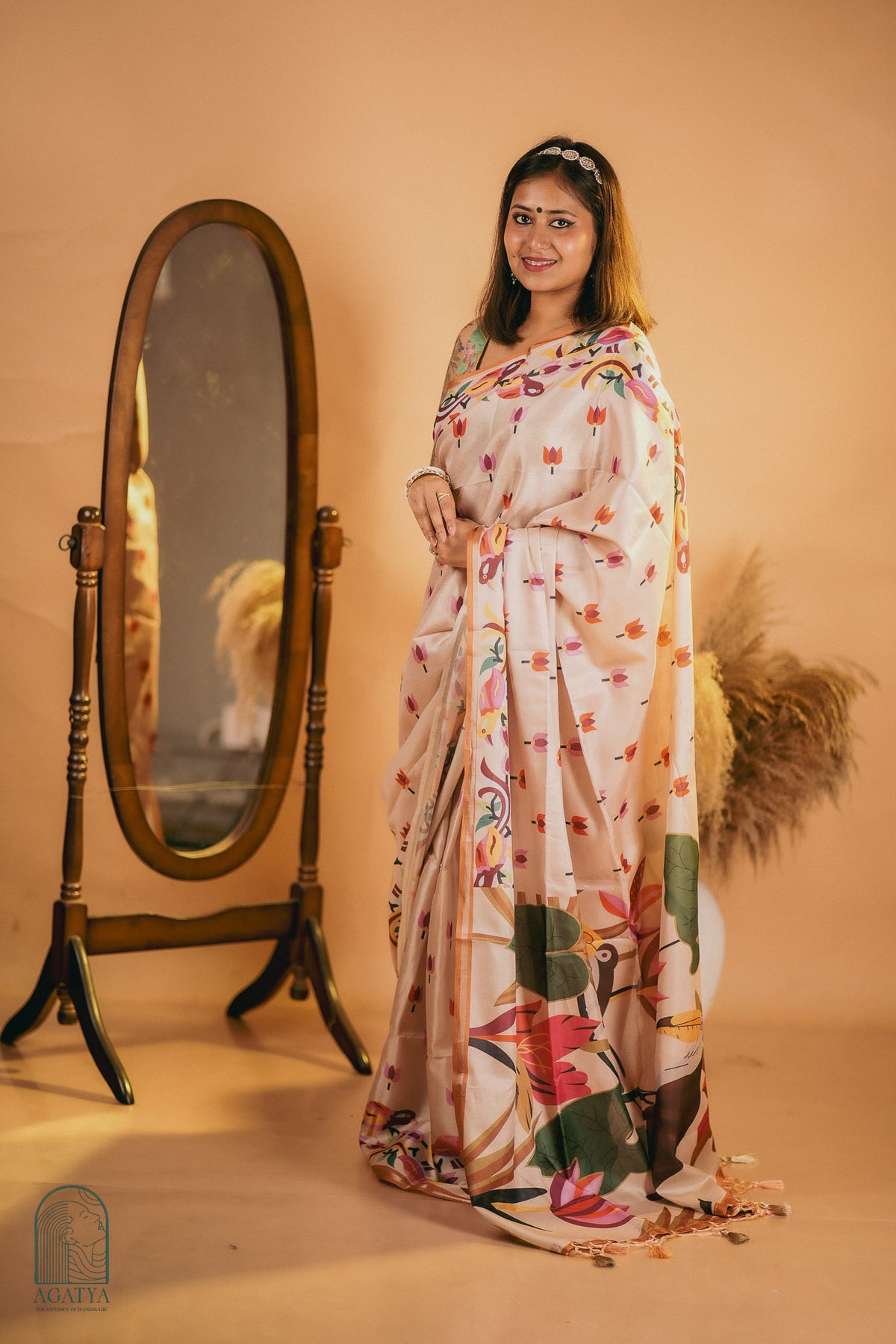 Vanya (Saree)